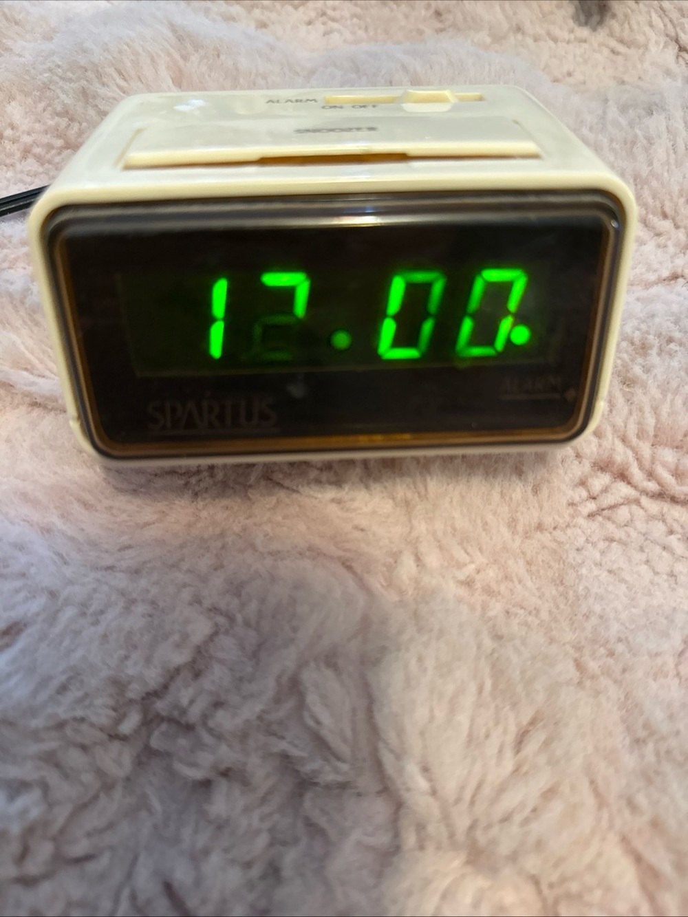 SPARTUS
Vintage Alatm Clock Spartus
Battery Backup